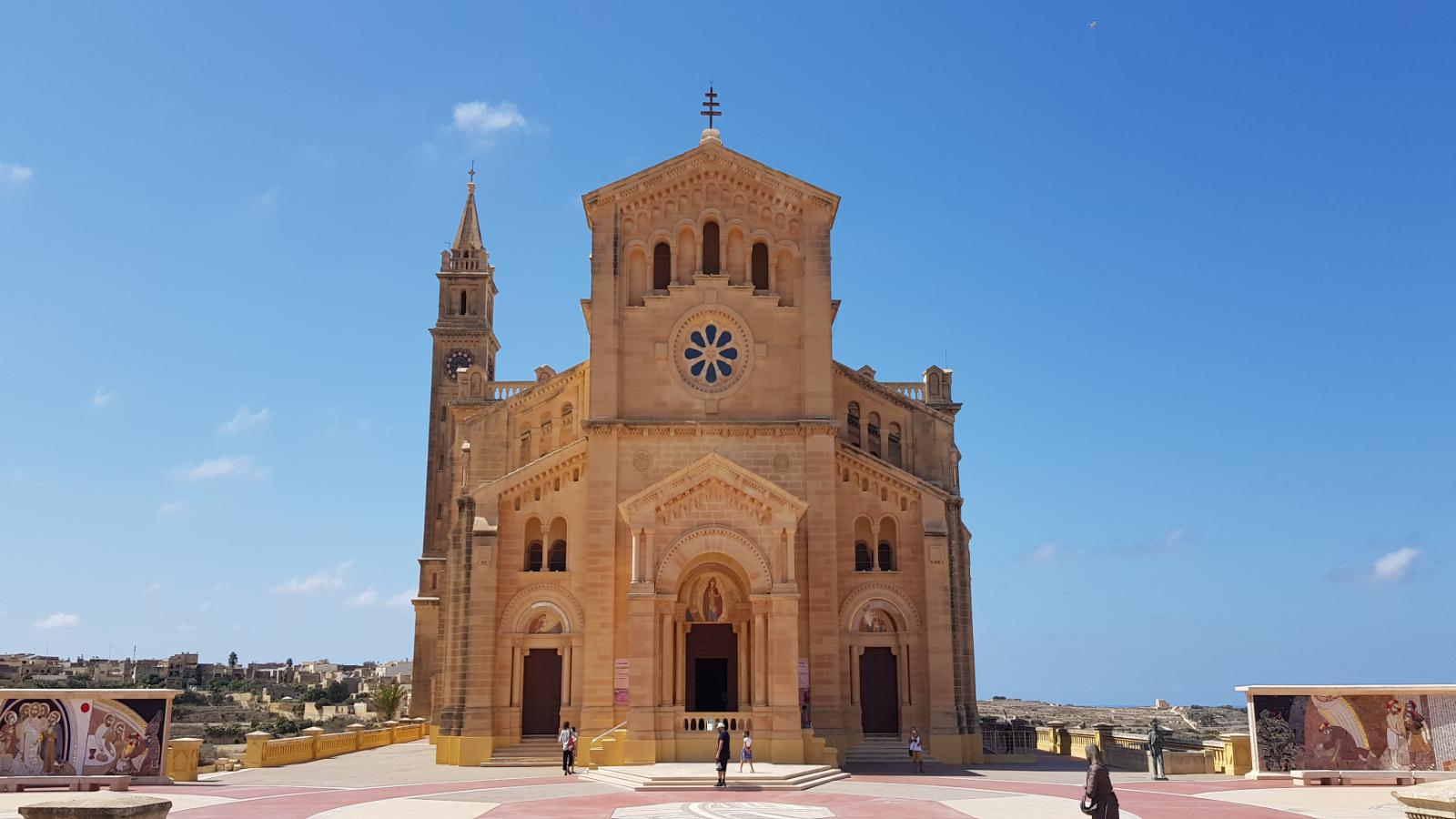 Enchanting Malta History, Culture & Coastal Wonders